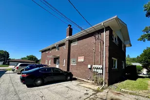 18207 Locust St, Lansing, IL 60438 - Photo 3
