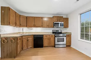 2134 Northwind Cir, Schaumburg, IL 60194 - Photo 7