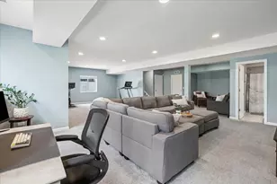 548 Council Cir, Vernon Hills, IL 60061 - Photo 15