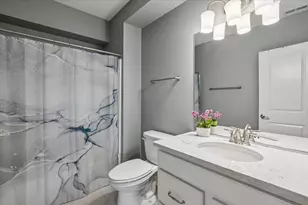 548 Council Cir, Vernon Hills, IL 60061 - Photo 17