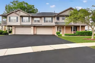 7029 S Stratton Ln, Gurnee, IL 60031 - Photo 1