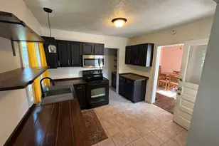 2226 Latham St, Rockford, IL 61103 - Photo 3