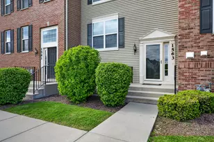 1563 Deer Pointe Dr, South Elgin, IL 60177 - Photo 3