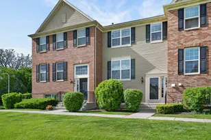1563 Deer Pointe Dr, South Elgin, IL 60177 - Photo 1