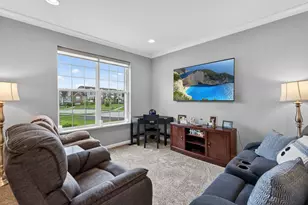 1563 Deer Pointe Dr, South Elgin, IL 60177 - Photo 11