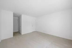 1720 Lakecliffe Dr, Wheaton, IL 60189 - Photo 15