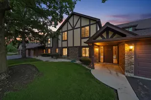 1720 Lakecliffe Dr, Wheaton, IL 60189 - Photo 17