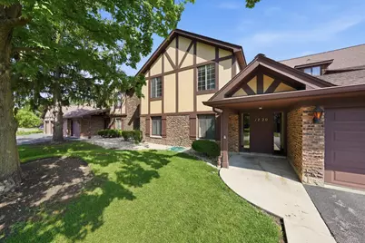 1720 Lakecliffe Drive #4305-C, Wheaton, IL 60189 - Photo 1