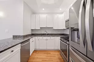 814 W Hubbard St, Chicago, IL 60642 - Photo 9