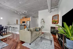 1151 W 14th Pl, Chicago, IL 60608 - Photo 7