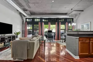 1151 W 14th Pl, Chicago, IL 60608 - Photo 3