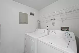 12 Wild Rose Ct, Streamwood, IL 60107 - Photo 17