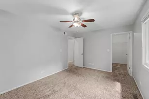 12 Wild Rose Ct, Streamwood, IL 60107 - Photo 13