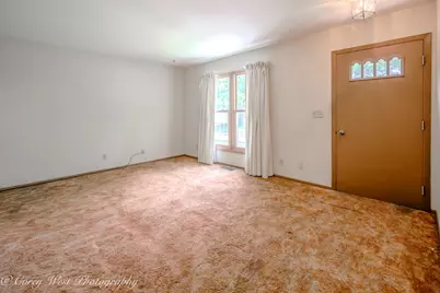 335 S Hadsall Street, Genoa, IL 60135 - Photo 5