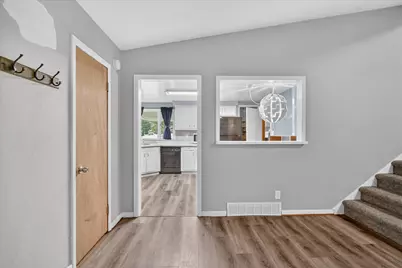 628 High Terrace, Dekalb, IL 60115 - Photo 5