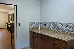 1907 W Golf Rd, Mount Prospect, IL 60056 - Photo 7
