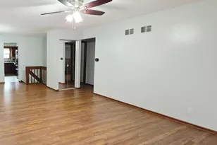 1907 W Golf Rd, Mount Prospect, IL 60056 - Photo 7