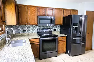 1907 W Golf Rd, Mount Prospect, IL 60056 - Photo 5