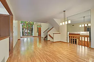 1219 Golf View Dr, Woodridge, IL 60517 - Photo 5