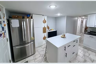 6302 W Holbrook Street #G, Chicago, IL 60646 - Photo 9