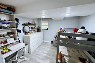 6302 W Holbrook St, Chicago, IL 60646 - Photo 5