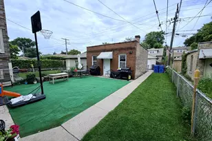 6302 W Holbrook St, Chicago, IL 60646 - Photo 13