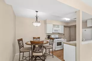 1237 Oboe Ct, Wheeling, IL 60090 - Photo 7