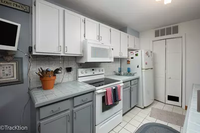 5917 Oakwood Drive #141E, Lisle, IL 60532 - Photo 9