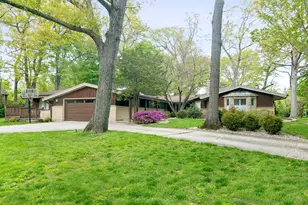 28 Lancaster Ln, Lincolnshire, IL 60069 - Photo 3