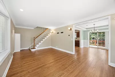 564 Selborne Road, Riverside, IL 60546 - Photo 7