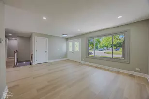 742 Voyager Dr, Bartlett, IL 60103 - Photo 5