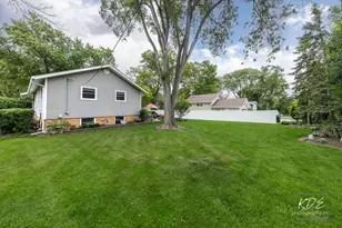 8 E Gartner Rd, Naperville, IL 60540 - Photo 37