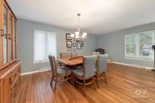 8 E Gartner Rd, Naperville, IL 60540 - Photo 9