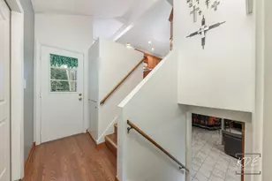 8 E Gartner Rd, Naperville, IL 60540 - Photo 23