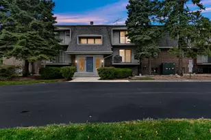 228 E Bailey Rd, Naperville, IL 60565 - Photo 3