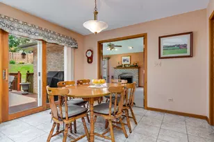 8636 W 98th Pl, Palos Hills, IL 60465 - Photo 9