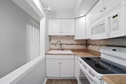 5125 Blodgett Avenue #510, Downers Grove, IL 60515 - Photo 7