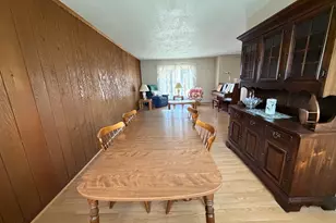 613 Wicker Ave, Streamwood, IL 60107 - Photo 3