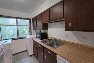 1440 Sutter Dr, Hanover Park, IL 60133 - Photo 3