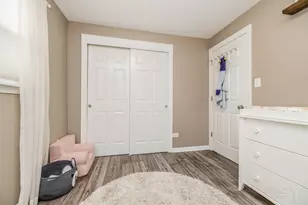 10948 S Albany Ave, Chicago, IL 60655 - Photo 17