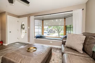 10948 S Albany Ave, Chicago, IL 60655 - Photo 5