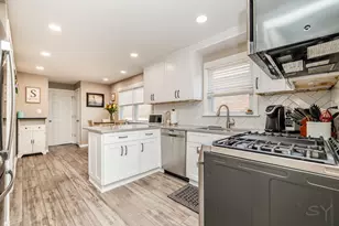 10948 S Albany Ave, Chicago, IL 60655 - Photo 11