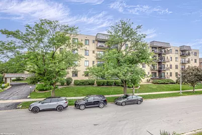 5840 W 104th Street #214, Oak Lawn, IL 60453 - Photo 3