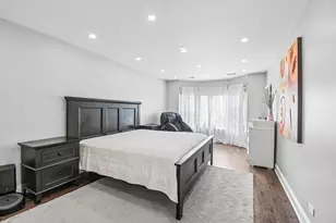 8630 Waukegan Rd, Morton Grove, IL 60053 - Photo 9