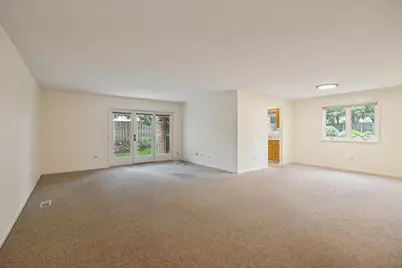 546 Banyon Lane #B, La Grange, IL 60525 - Photo 3