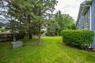 201 Huntington Ct, Oswego, IL 60543 - Photo 3