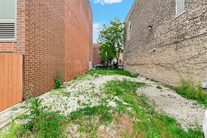 3421 W Armitage Avenue, Chicago, IL 60647 - Photo 19