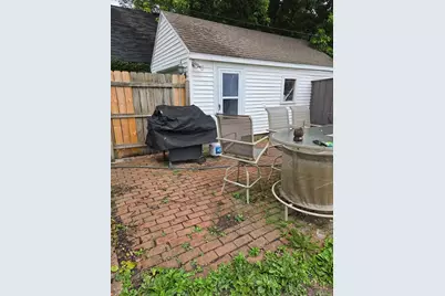 810 E 15th Street, Sterling, IL 61081 - Photo 15