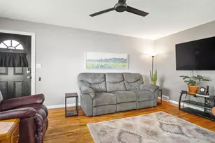 1327 26th St, Rockford, IL 61108 - Photo 5