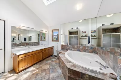 517 N Warwick Avenue, Westmont, IL 60559 - Photo 15